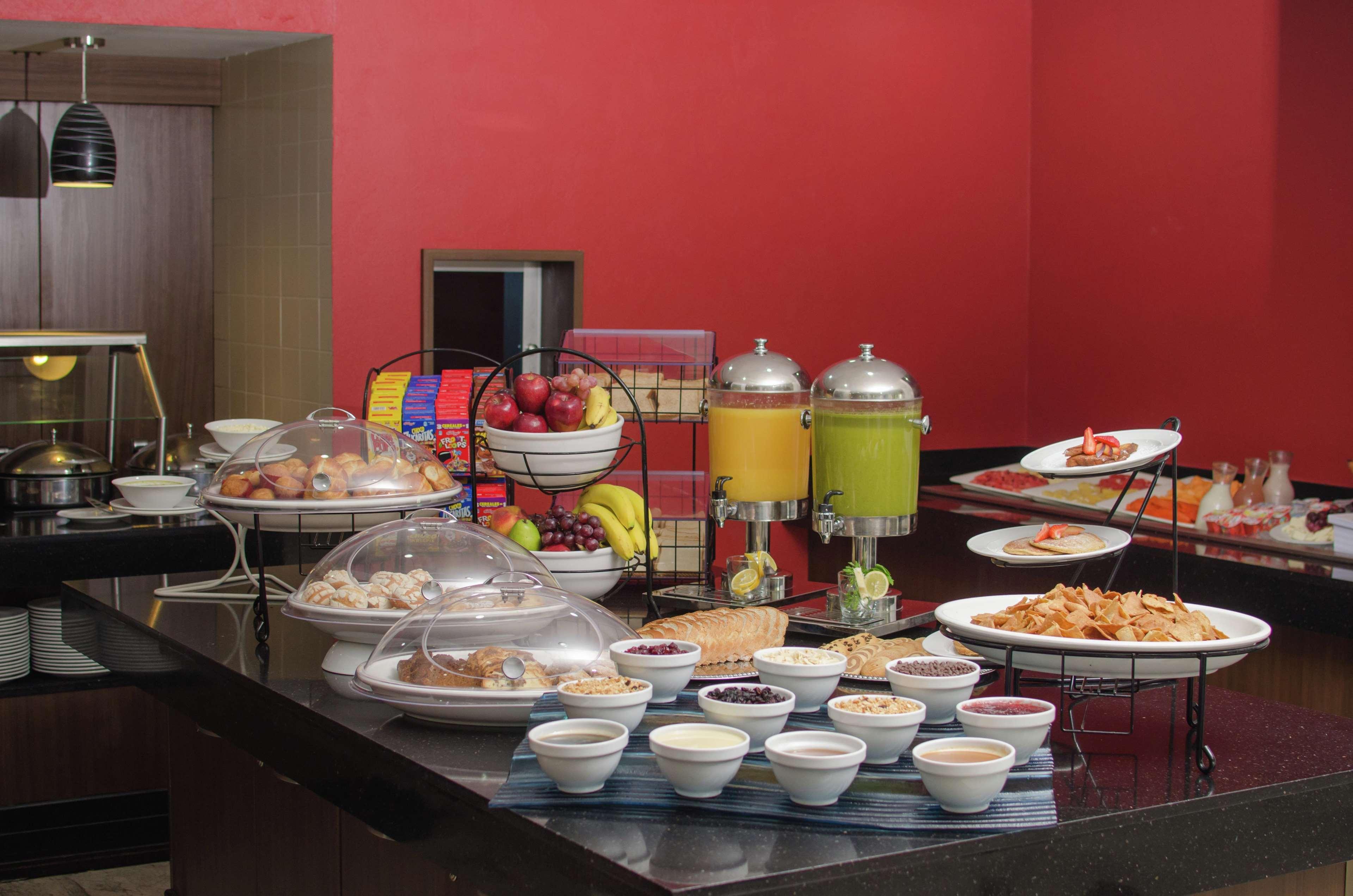 Hilton Garden Inn Tuxtla Gutiérrez Zewnętrze zdjęcie